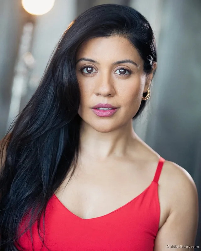 Priya Davdra photo 23 of 64