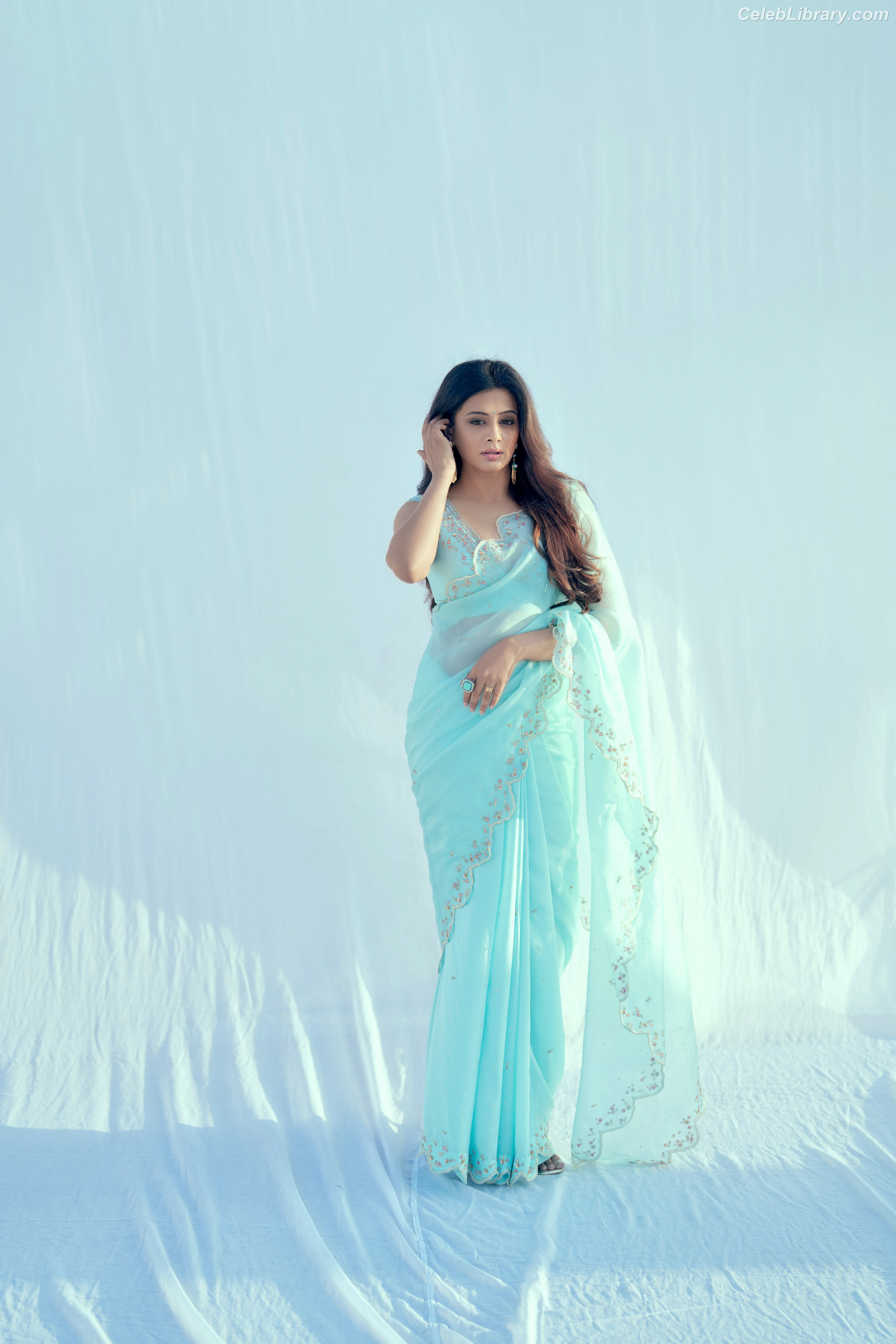 Priyamani photo 17 of 44