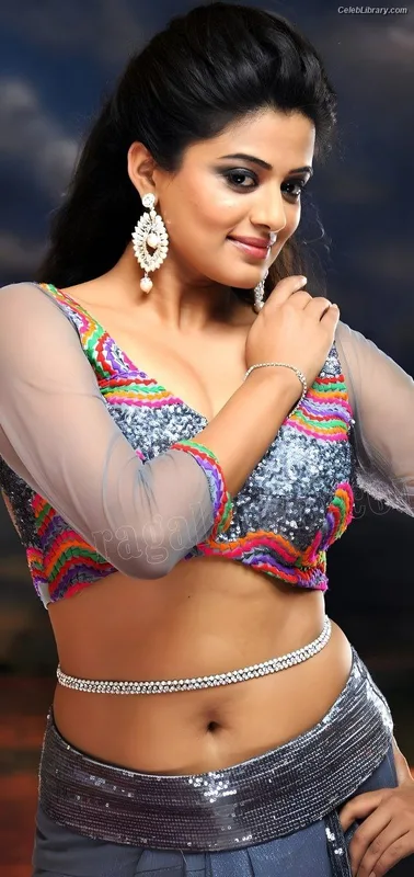 Priyamani photo 7 of 44