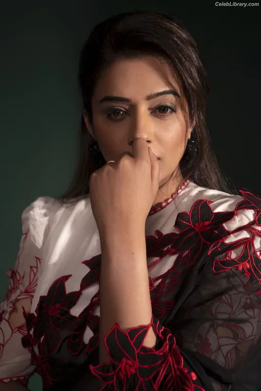 Priyamani photo 12 of 44