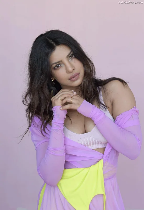 Priyanka Chopra photo 8 of 759