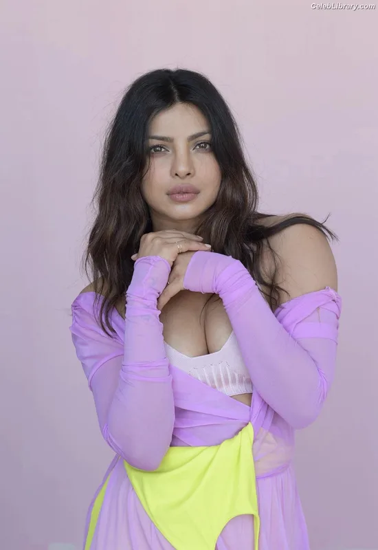 Priyanka Chopra photo 9 of 759