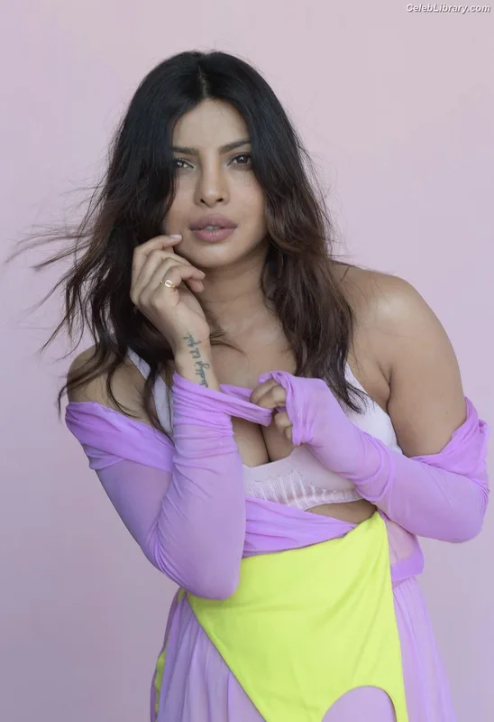 Priyanka Chopra photo 12 of 759