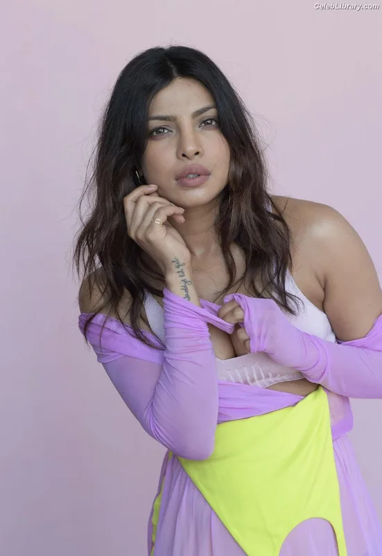 Priyanka Chopra photo 14 of 759