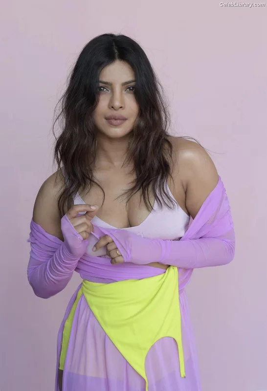 Priyanka Chopra photo 22 of 759