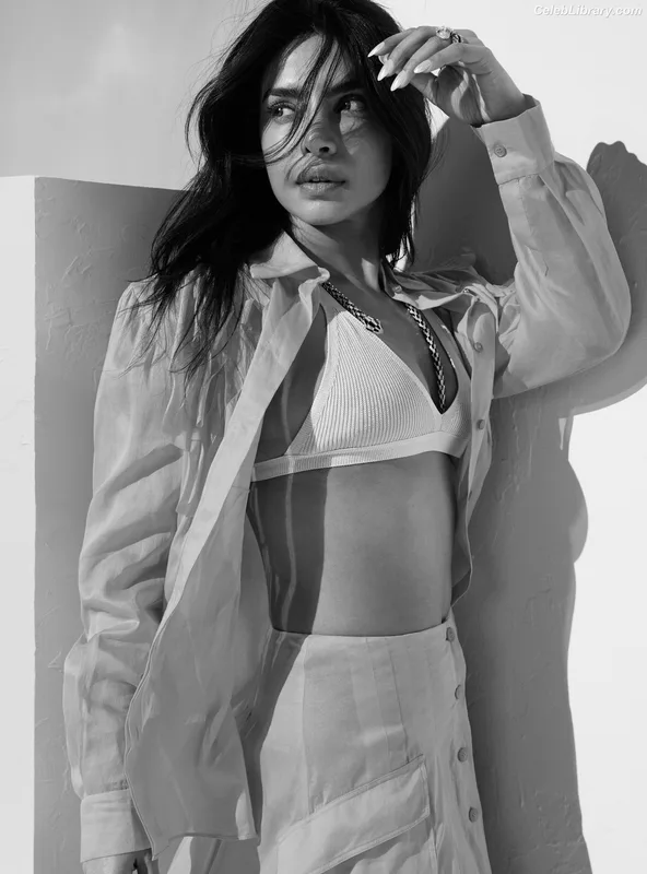 Priyanka Chopra photo 6 of 759