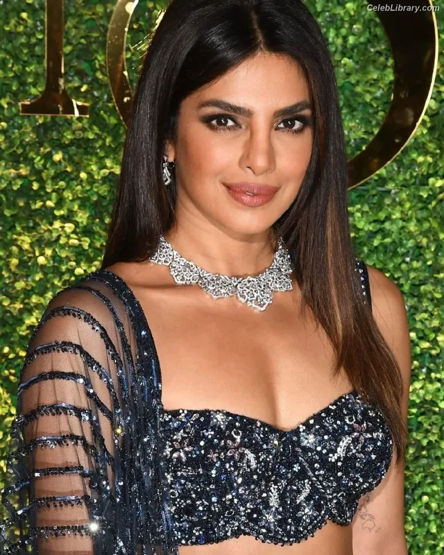 Priyanka Chopra photo 11 of 759