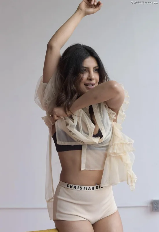 Priyanka Chopra photo 2 of 759