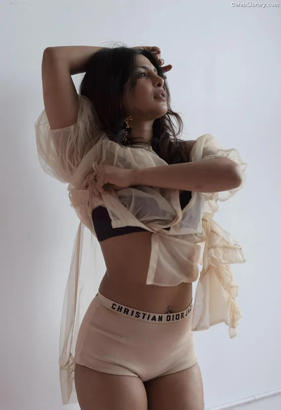 Priyanka Chopra photo 8 of 759
