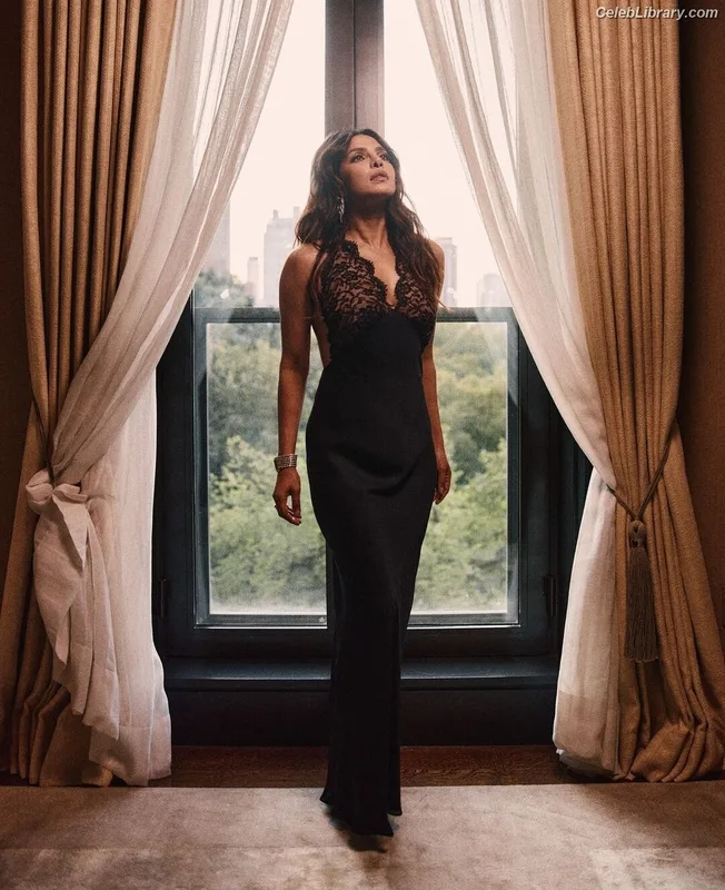 Priyanka Chopra photo 8 of 759