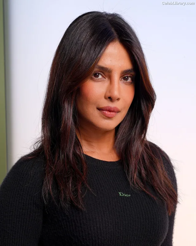 Priyanka Chopra photo 22 of 759