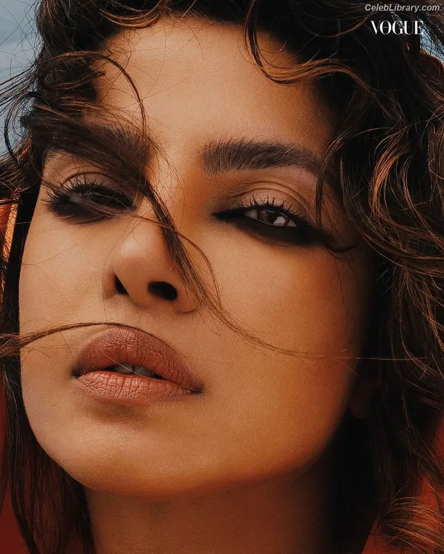 Priyanka Chopra photo 14 of 759