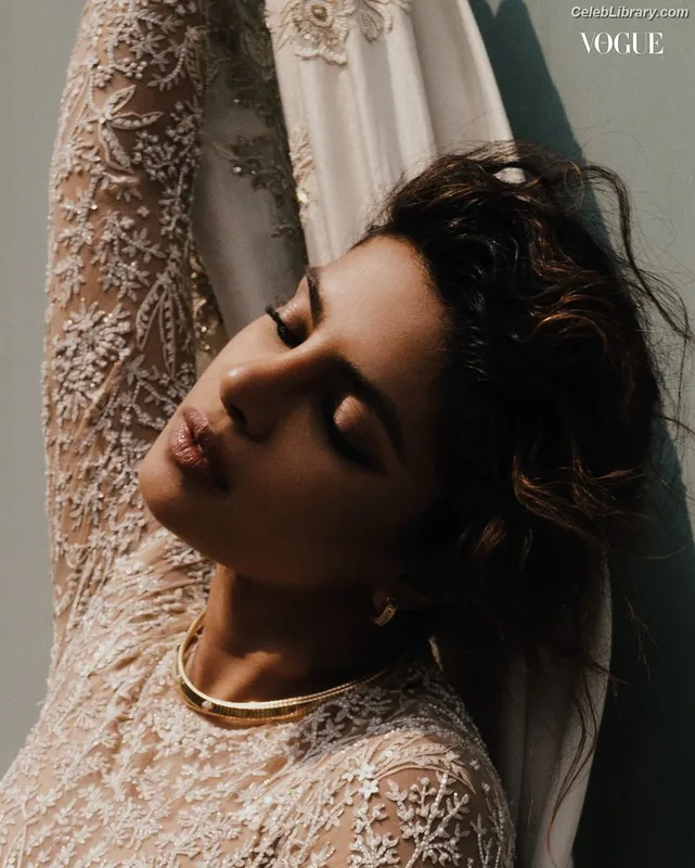 Priyanka Chopra photo 16 of 759