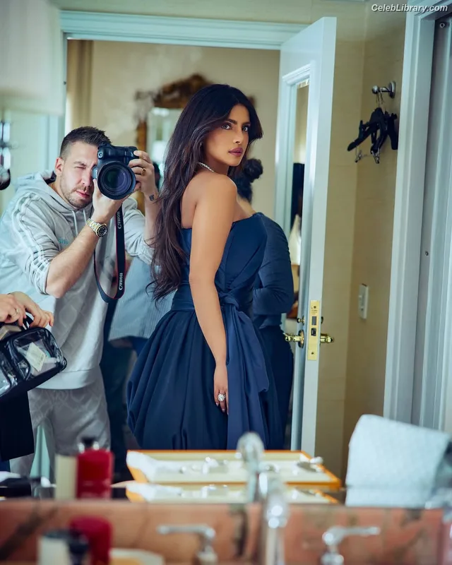 Priyanka Chopra photo 7 of 759