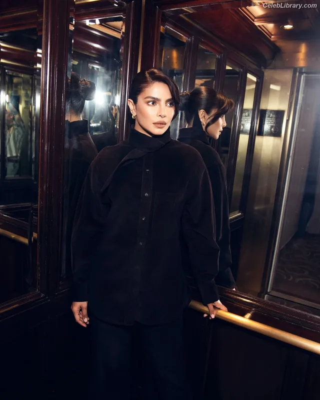 Priyanka Chopra photo 13 of 759