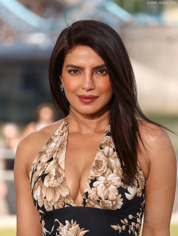 Priyanka Chopra photo 1 of 759