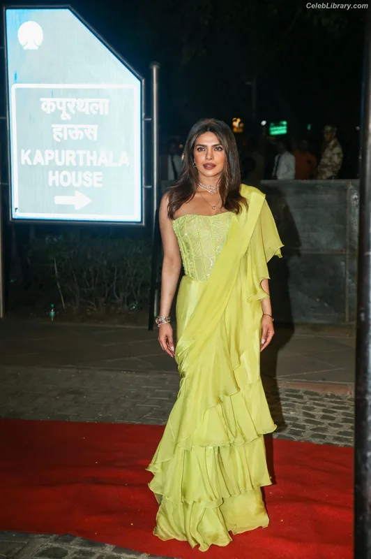 Priyanka Chopra photo 22 of 759