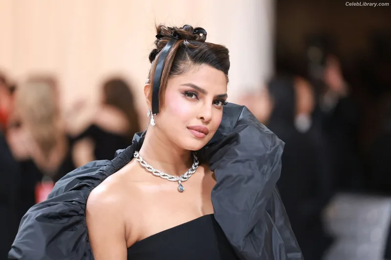 Priyanka Chopra photo 23 of 759