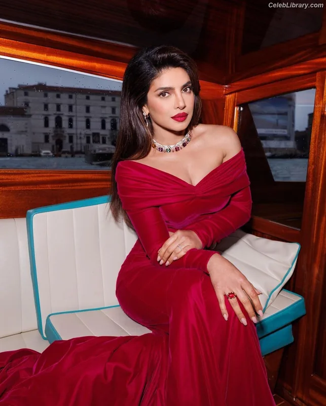 Priyanka Chopra photo 22 of 759