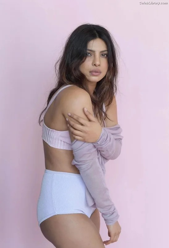 Priyanka Chopra photo 17 of 759