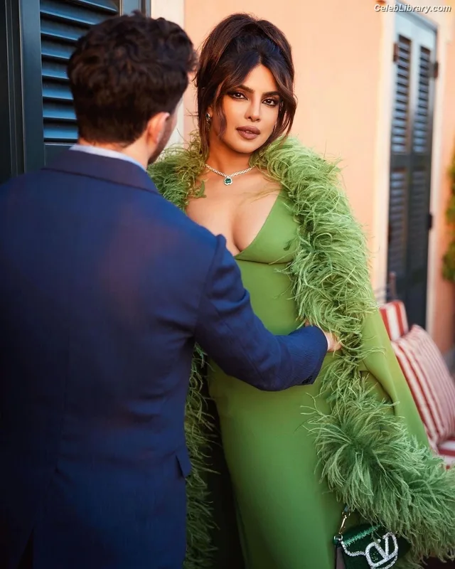 Priyanka Chopra photo 6 of 759