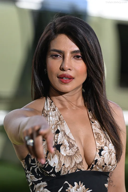 Priyanka Chopra photo 19 of 759