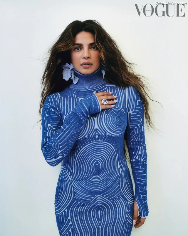 Priyanka Chopra photo 1 of 759