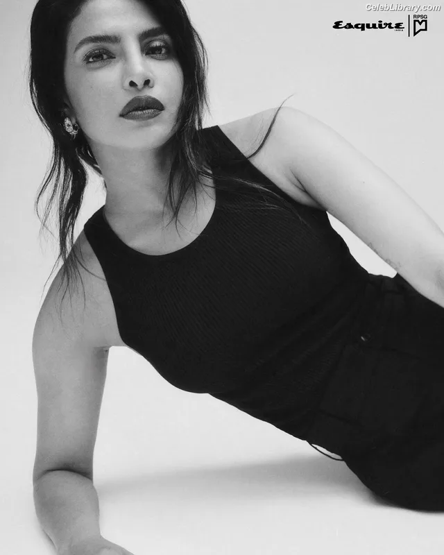 Priyanka Chopra photo 8 of 759