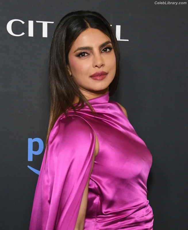 Priyanka Chopra photo 7 of 759