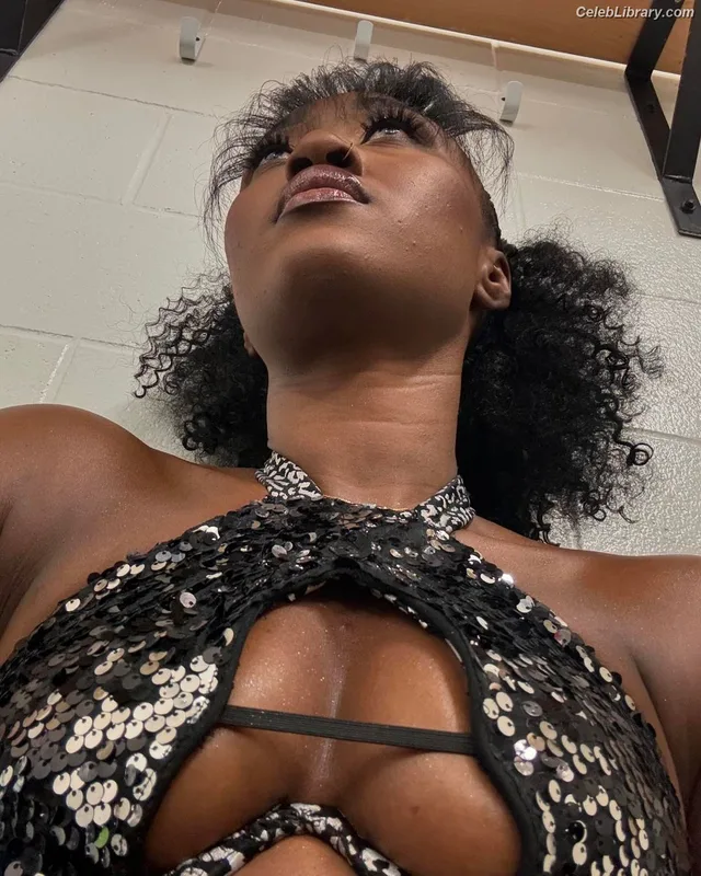 Queen Aminata photo 12 of 195