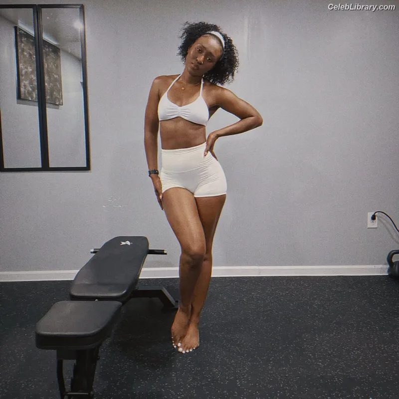 Queen Aminata photo 22 of 195