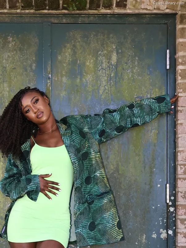 Queen Aminata photo 23 of 195