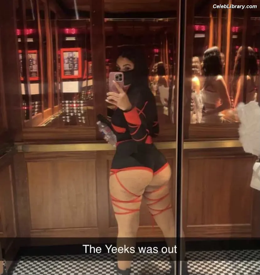Queen Naija photo 9 of 69
