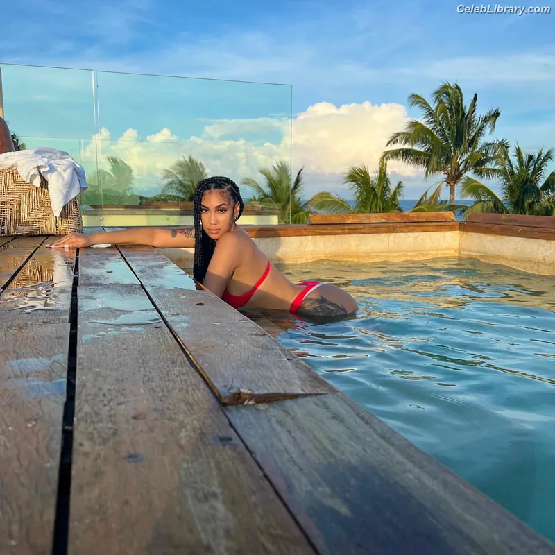 Queen Naija photo 2 of 70