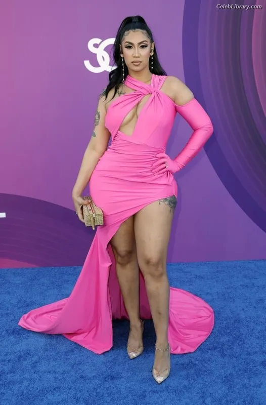 Queen Naija photo 21 of 70