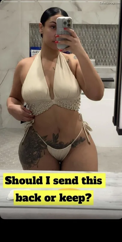 Queen Naija photo 18 of 70