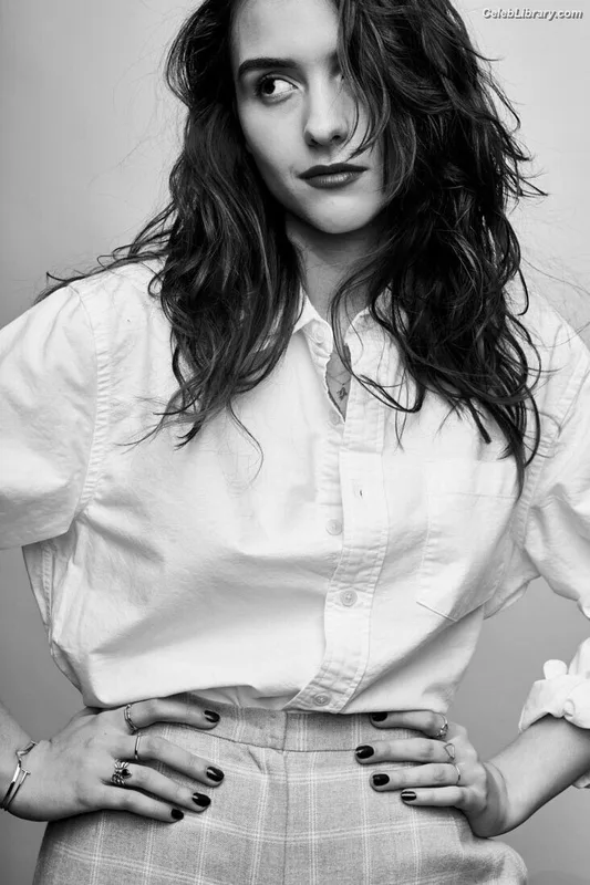 Quinn Shephard photo 14 of 64