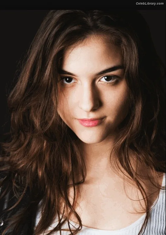 Quinn Shephard photo 19 of 64