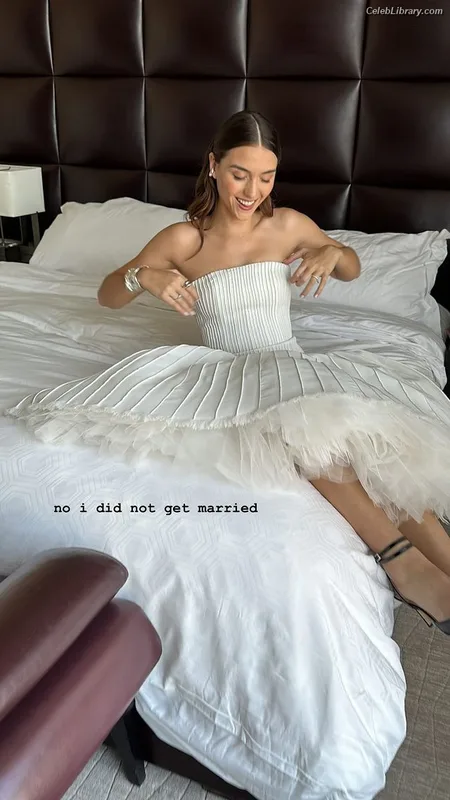 Quinn Shephard photo 6 of 64