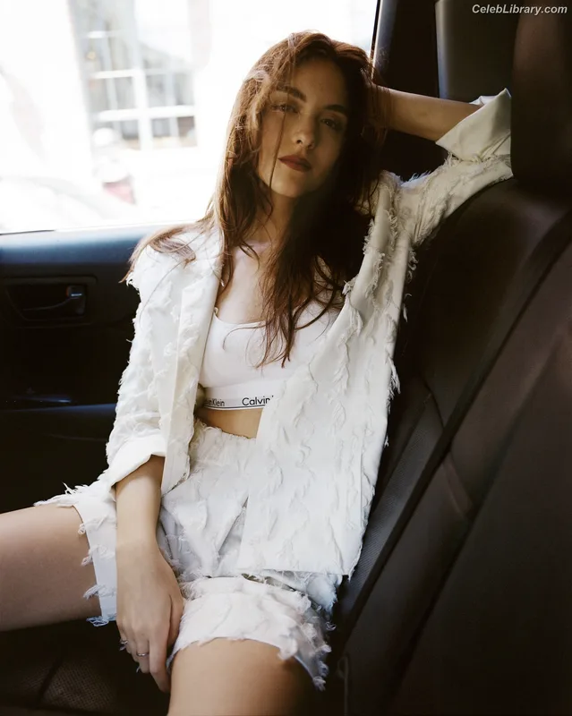 Quinn Shephard photo 7 of 64
