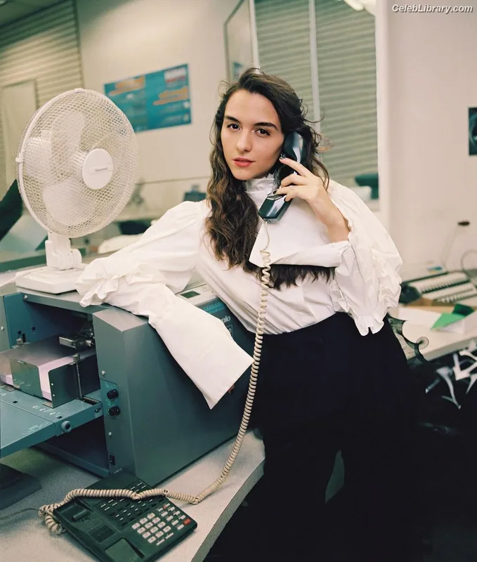 Quinn Shephard photo 15 of 64