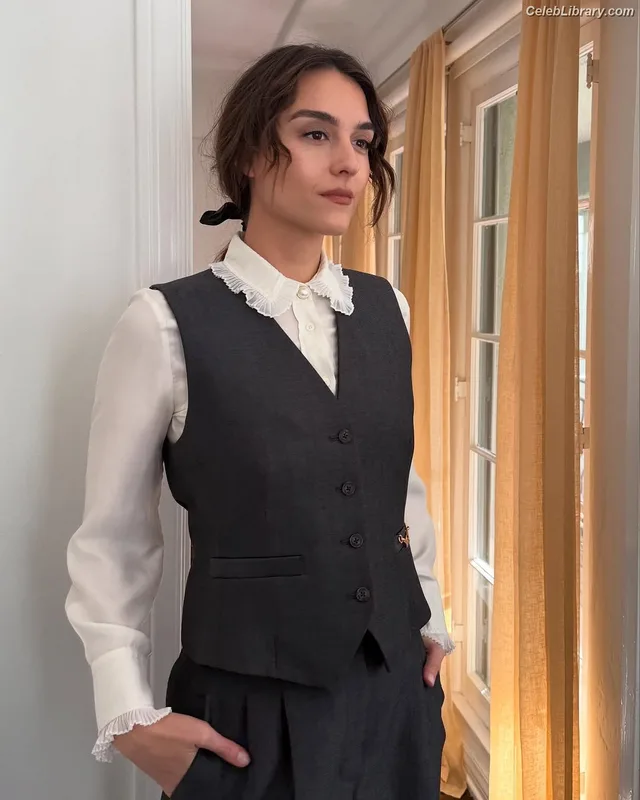 Quinn Shephard photo 6 of 64