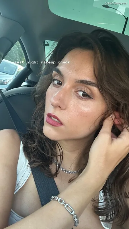 Quinn Shephard photo 10 of 64