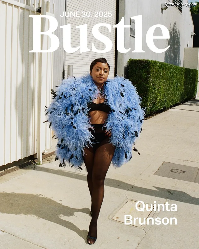 Quinta Brunson photo 21 of 60