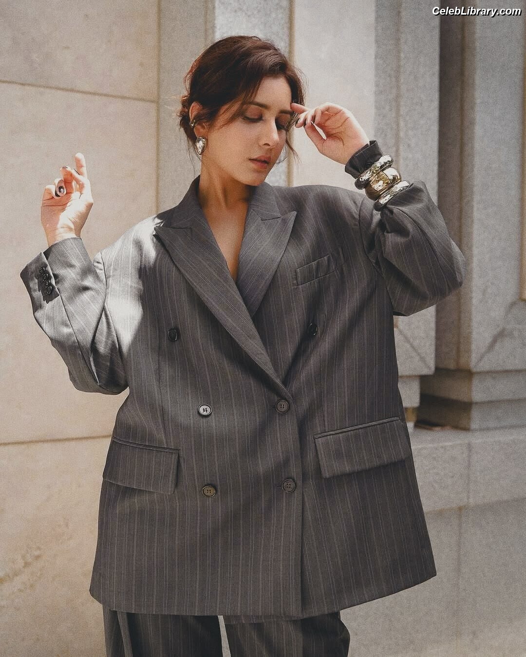 Raashi Khanna photo 16 of 77