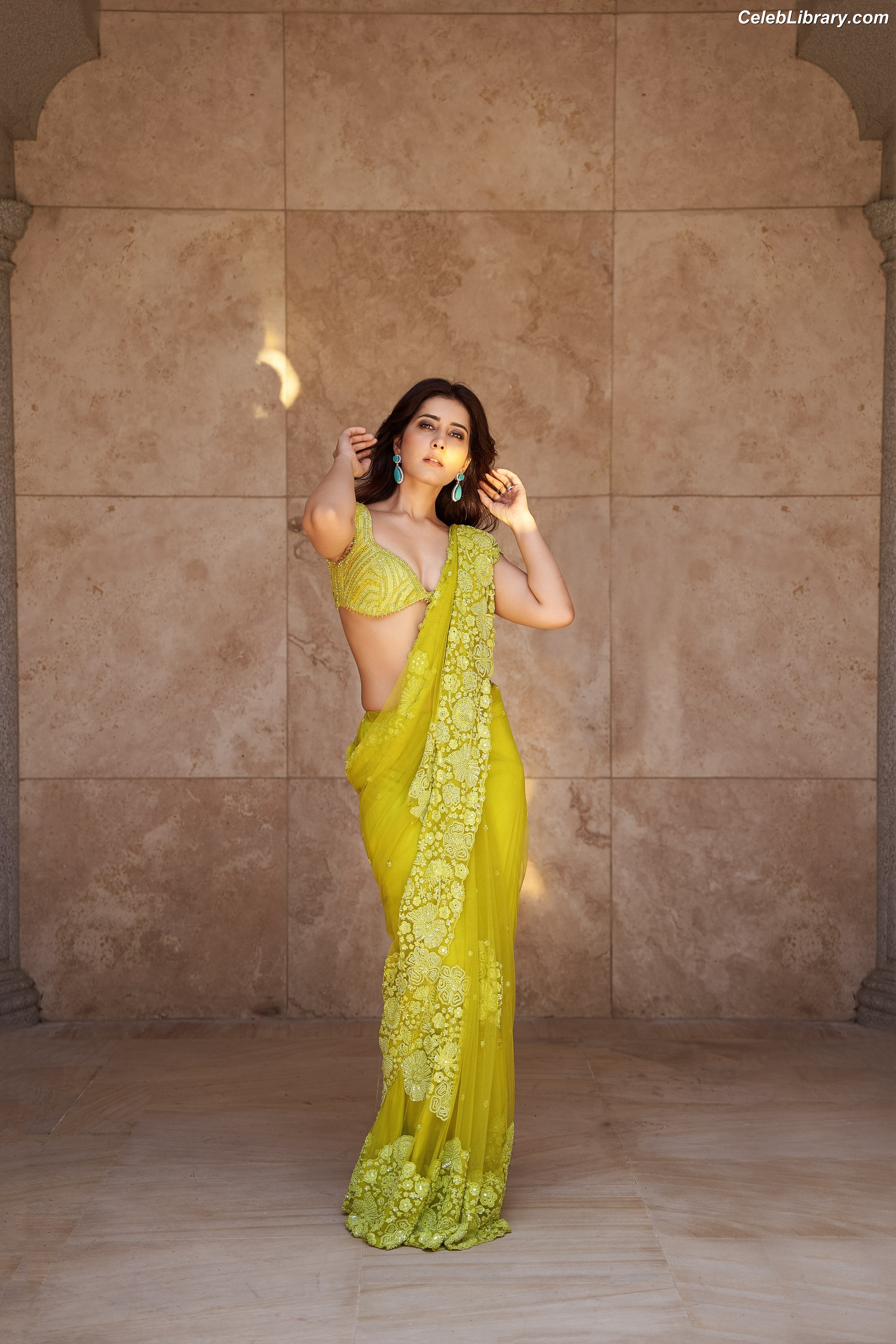 Raashi Khanna photo 19 of 77