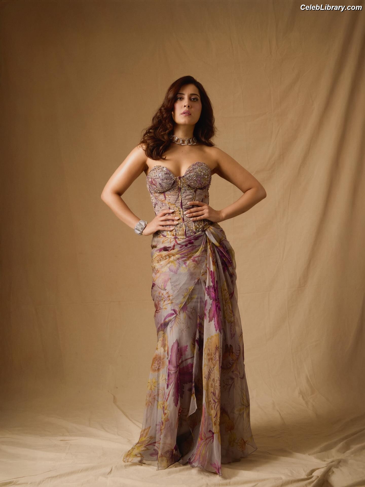 Raashi Khanna photo 10 of 77
