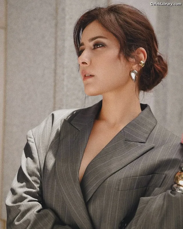 Raashi Khanna photo 10 of 77