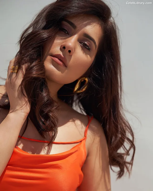 Raashi Khanna photo 22 of 77
