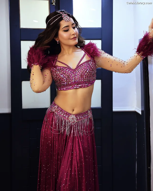 Raashi Khanna photo 23 of 77